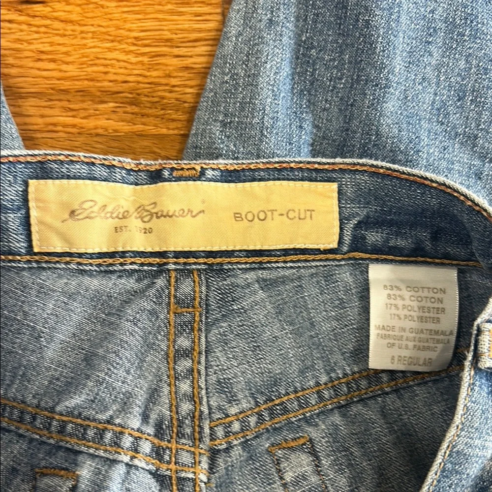 Eddie Bauer Classic Blue Denim Jeans - Picture 4 of 4
